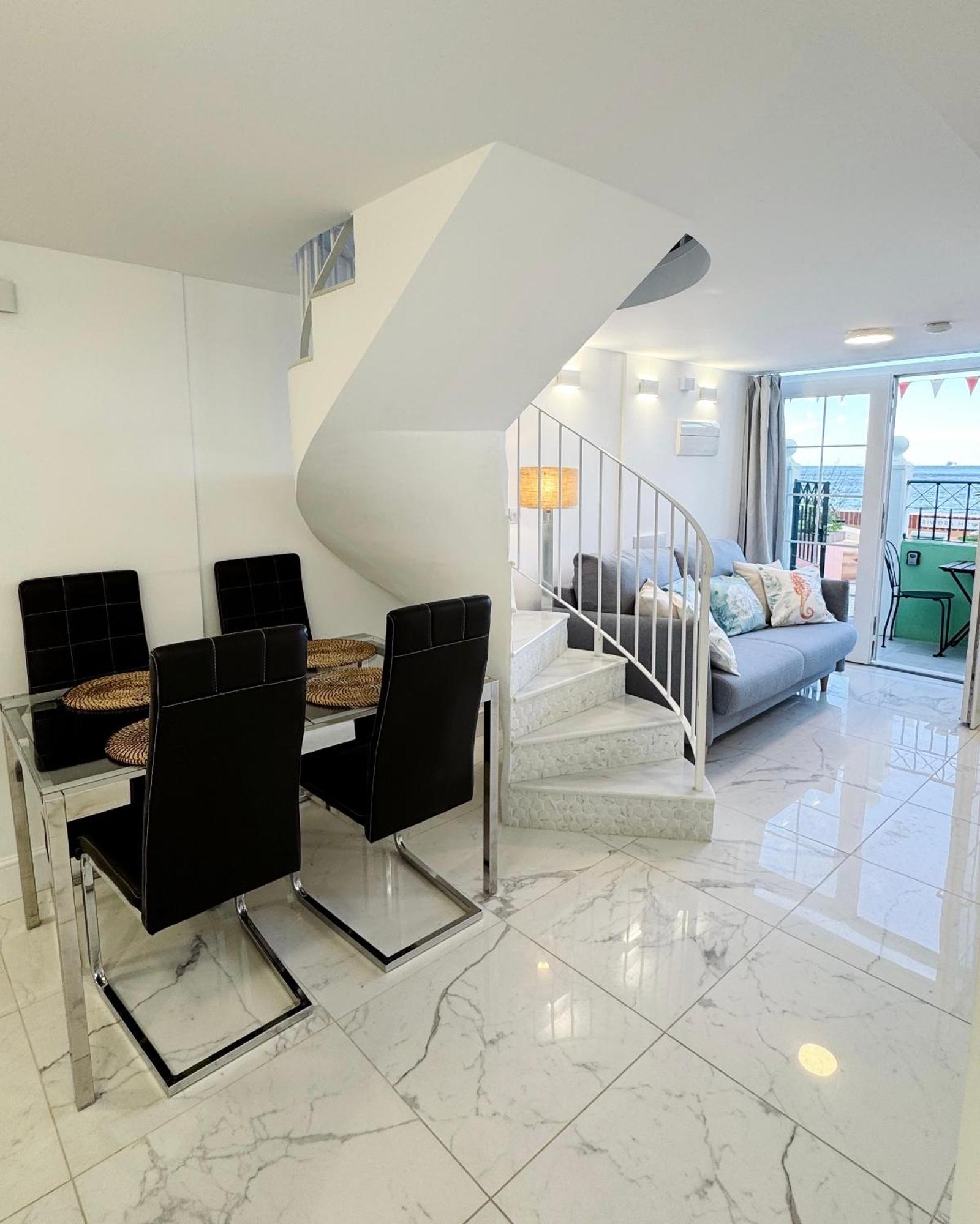Unique Waterfront Duplex On The Mediterranean - Caleta, Catalan Bay Gibraltar Exterior photo